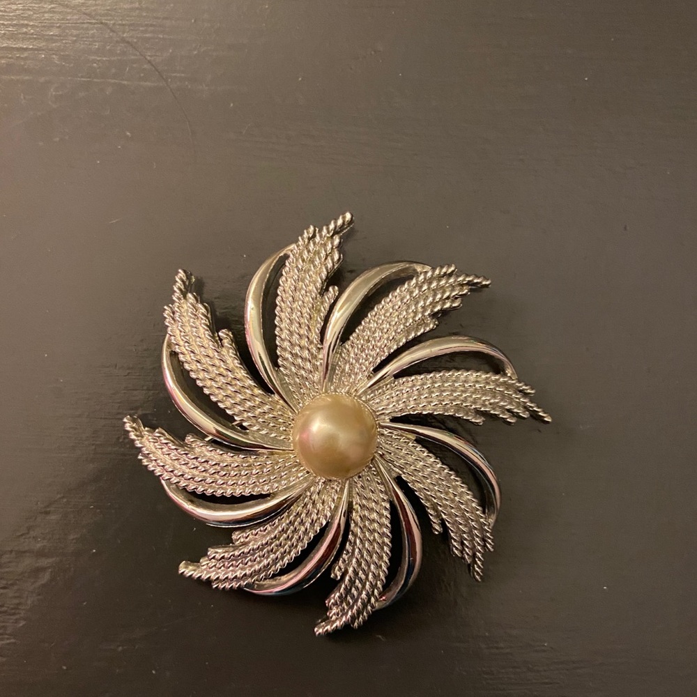 Sarah Coventry Pin